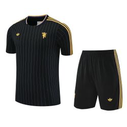 MANCHESTER UNITED PRE-MATCH SET 2026