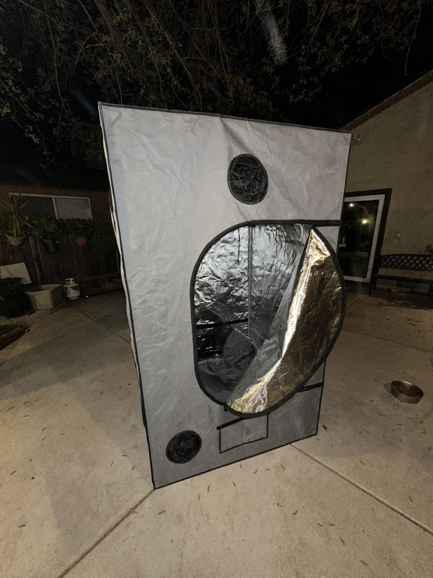 Indoor Growing Tent