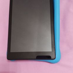 TABLETA CON COVER