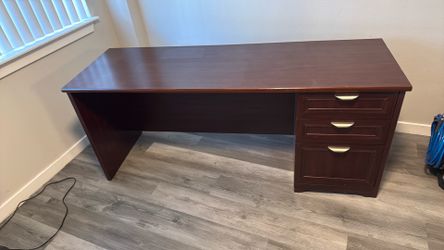 Desk free