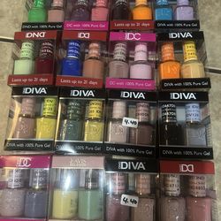 Free polishes for any one who wants them ☺️