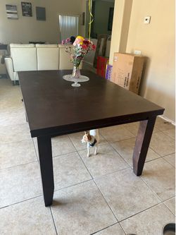 table no chairs