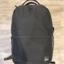 Double-Zip BackPack 22L