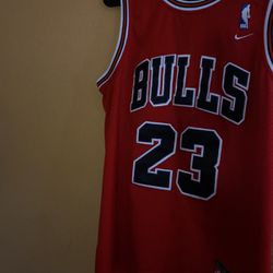 Michael Jordan Jersey size Small fits medium