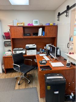 Large L shaped desk-sturdy with storage