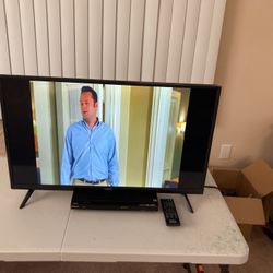 TV (flatscreen-32”)