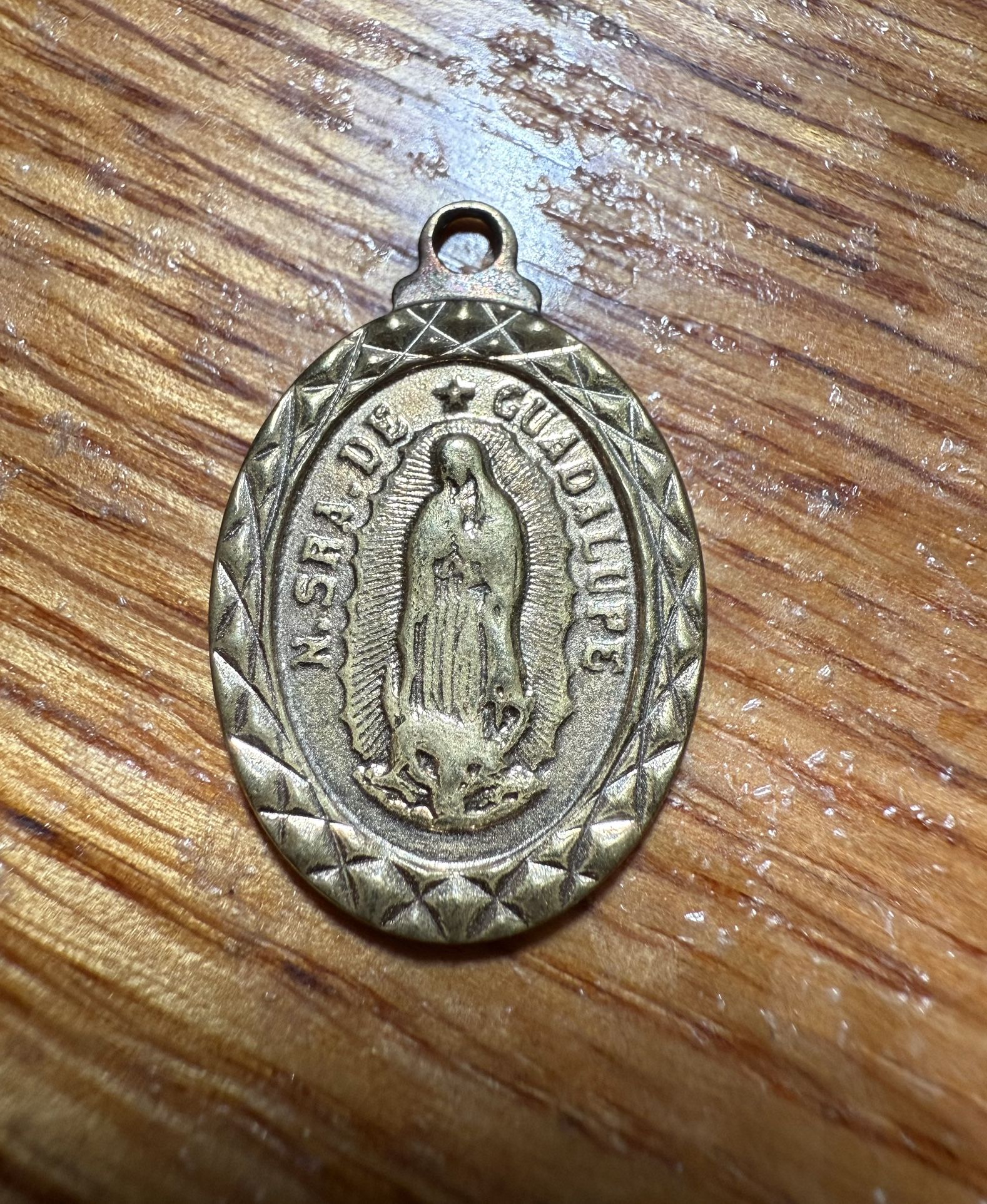 Vintage Pendant Medal Our Lady Of Guadalupe Christian Religious Gold Tone 
