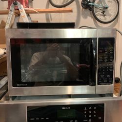 Jenn-air Microwave And A Jenn-air Oven