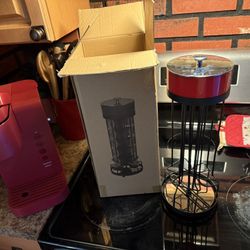 Brand New K-Cup Pod Holder (KEURIG NOT INCLUDED) $20