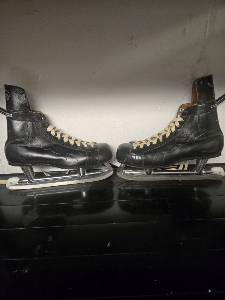 Vintage CCM Mustang Canada Men's Ice Hockey Skates