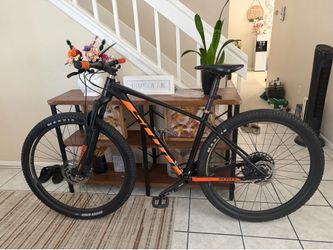 2020 Scott scale 960 29er medium frame..
