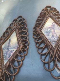 Set of 2 wall art antiques