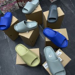 Adidas Yeezy Slides 100% Authentic!