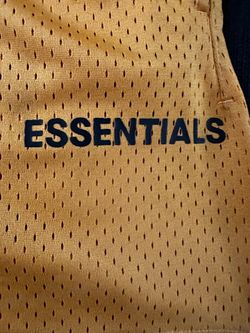 Essentials Mesh Shorts. VNDS. (size M)