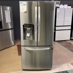 LG 33” Wide 3- Door French Door Refrigerator With Water Dispenser And Ice Maker