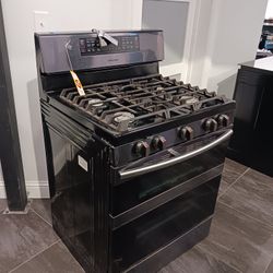 Gas And Electric Ranges Starting At $600 And Up 