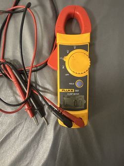 FLUKE 322 Clamp Multimeter Works Well