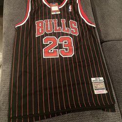 MITCHELL  N NESS MJ BULLS JERSEY