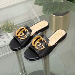 GUCCI slippers