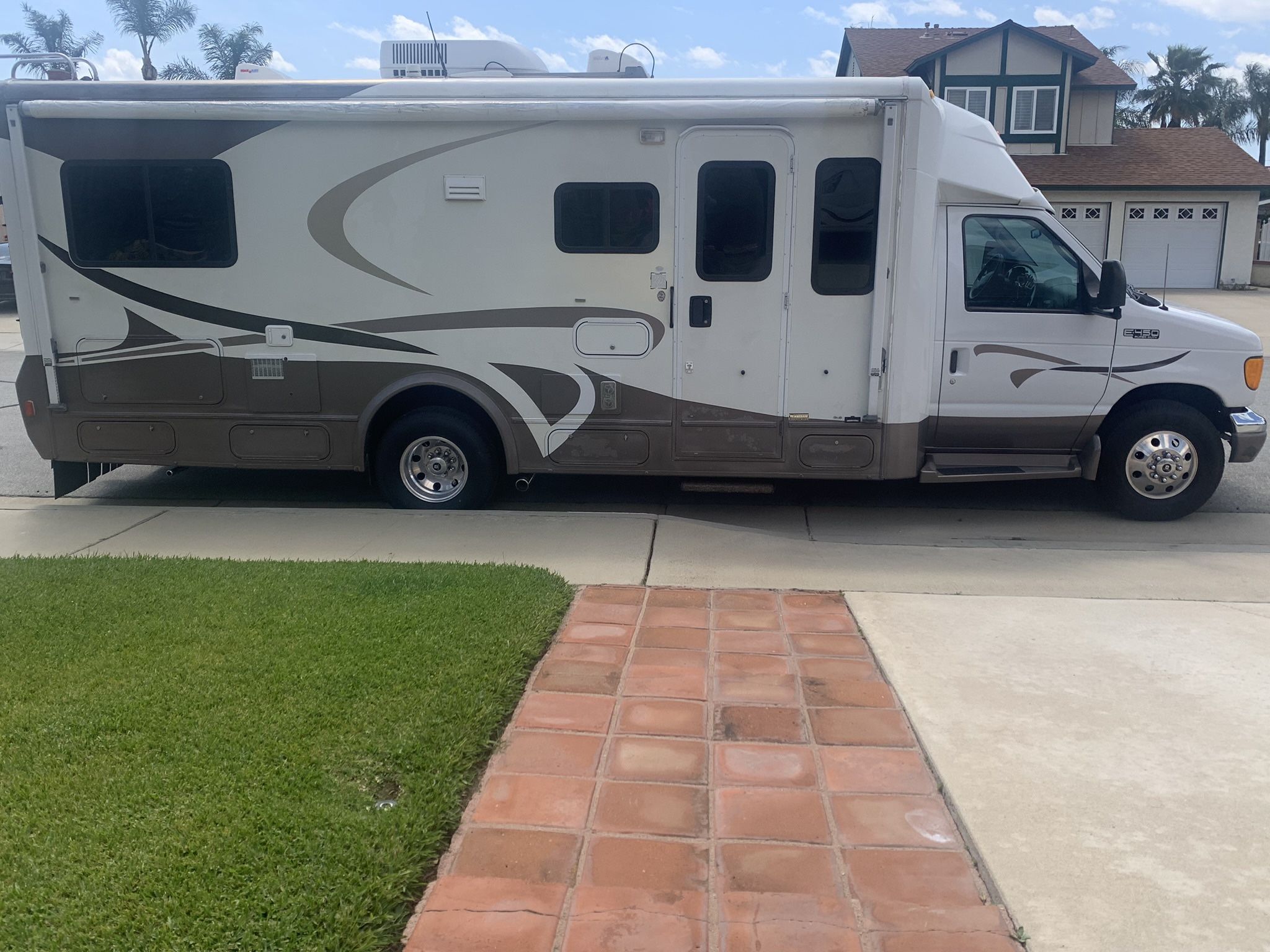 2005 Ford Motorhome
