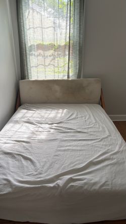 CB2 Drommen Acacia Bed + Tuft & Needle Mattress – Full Size