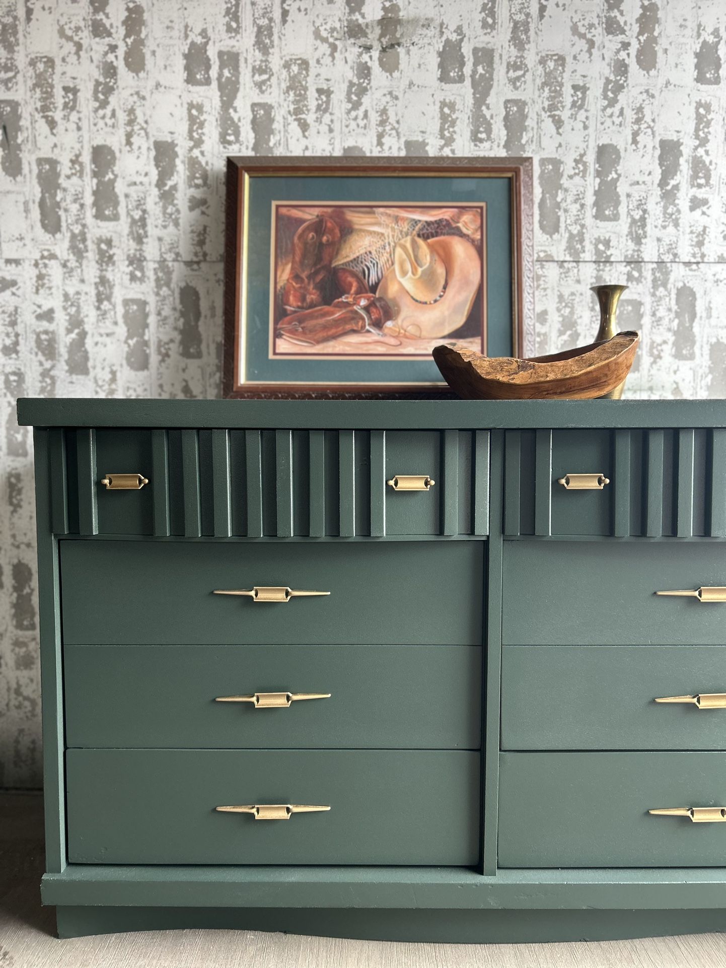 Mcm Dresser