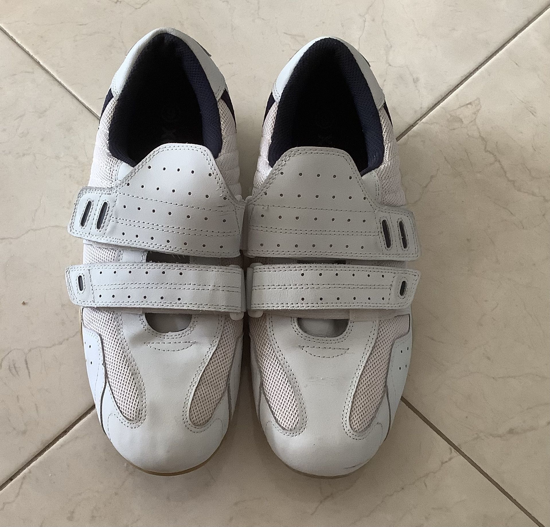 Sneakers Genuine Leather, Breathable “Xenia” Excellent Condition  Size 11