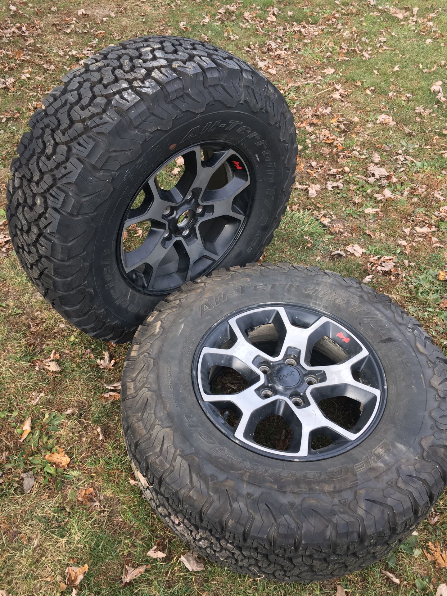 Set of 5 tires and rims off a 2018 Jeep Rubicon