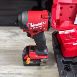 Milwaukee M18 fuel impact driver