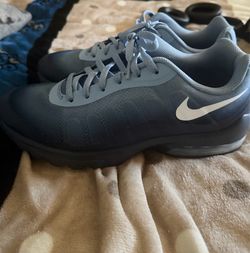 Nike air max  invigor size 10.5 box included
