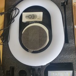 Kshioe Elliptical Ring Lamp With Tripod