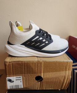 Skechers Youth Sneakers Size 5 White Black