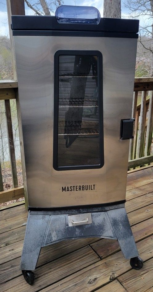 Masterbuilt Electric Smoker