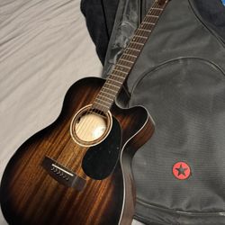 Acoustic Guitar Mitchell