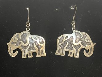 Silver Elephant Earrings 