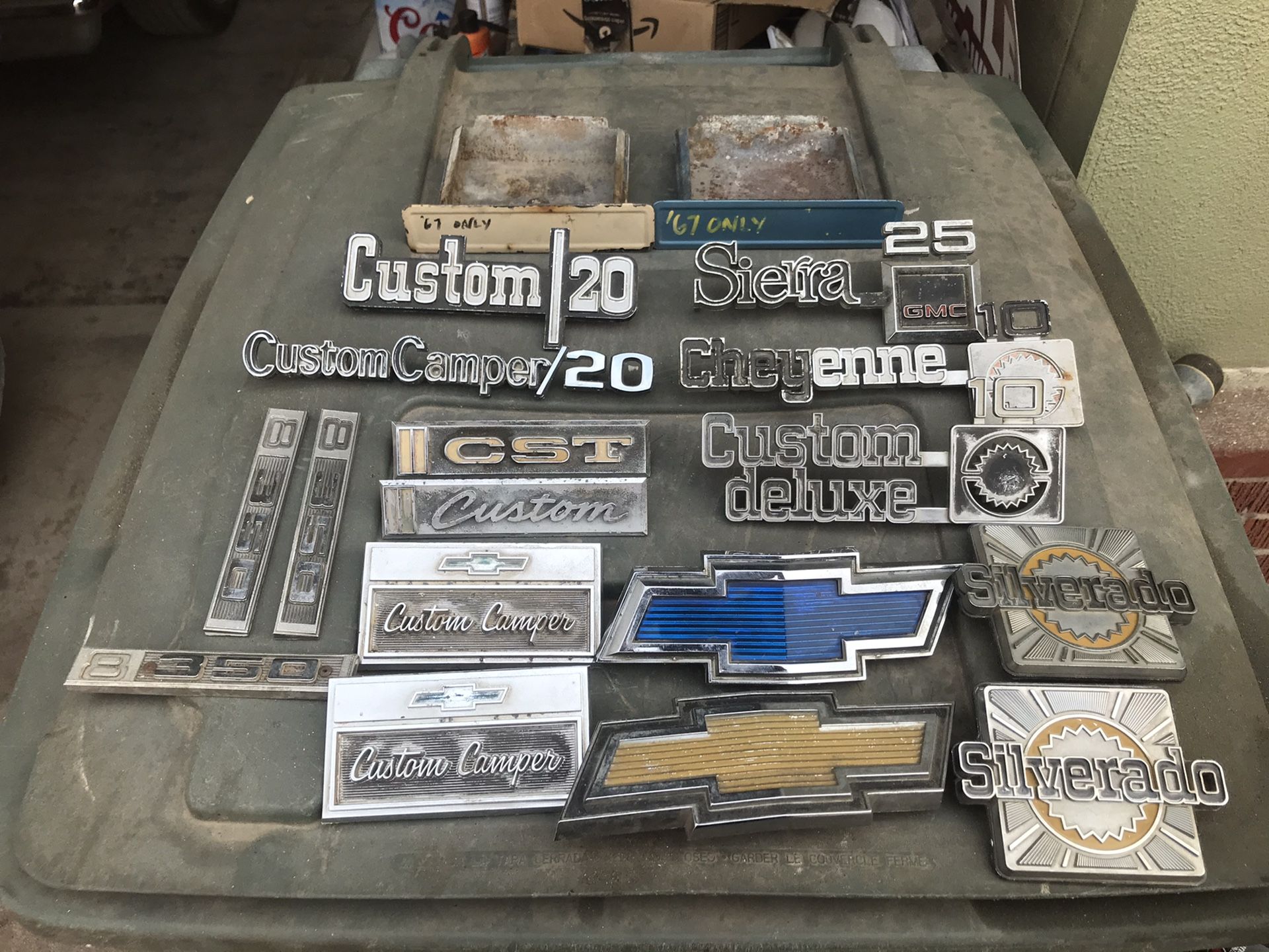 67-87 Chevy Gmc C10 pickup truck emblems