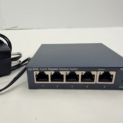 TP-Link 5-Port Gigabit Desktop Switch - Plug & Play