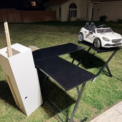 2 Desk 1 Floating Shelf 1 Car With Charger 