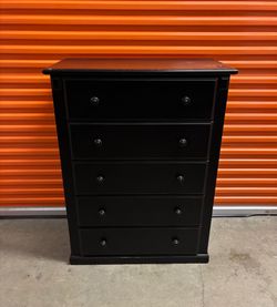 Beautiful Black 5 Drawer Dresser