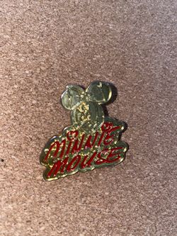 Gold Minnie Mouse pin, Disney pin, Minnie Mouse enamel pin, gold Disney pin