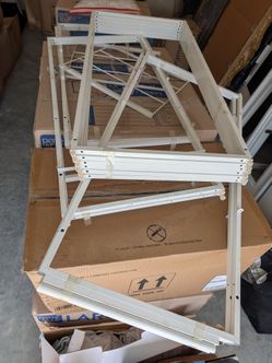 Children's shelving unit