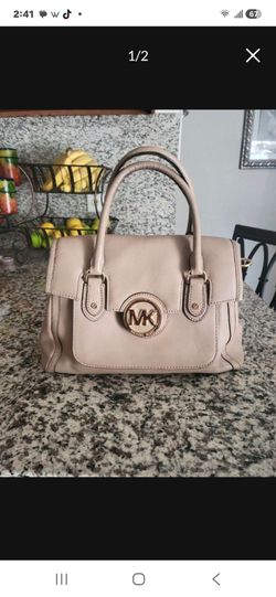 Bolsa  MK  color beige