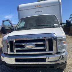 FORD BOX TRUCK