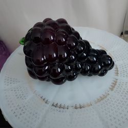 Vtg. Art Glass Purple GRAPE Cluster