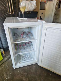 SMALL REFRIGERATOR  AND PORTABLE AIR CONDITIONER