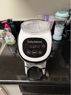Baby Breeza formula dispenser