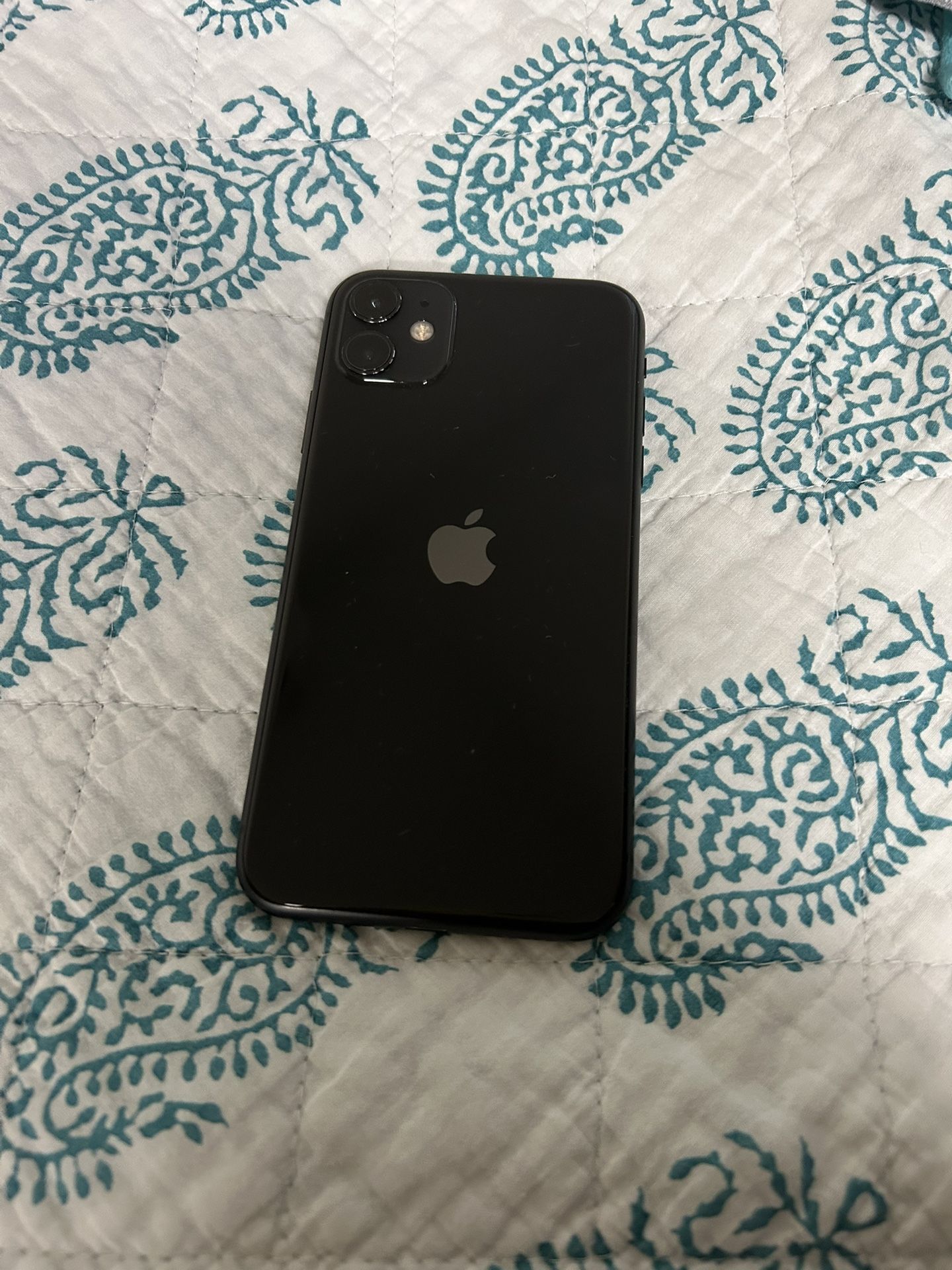 Black iPhone 11