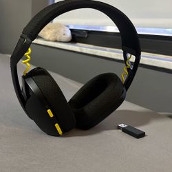 Logitech G435 Wireless Gaming Headset