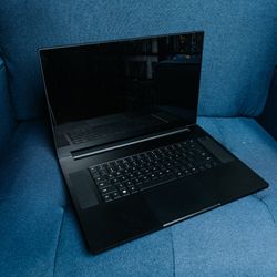 Razer Blade 17” 3080 RTX, 32GB RAM, 1TB + 2TB SSD, 4K 120Hz Gaming Laptop