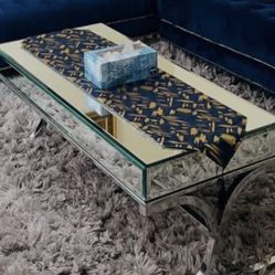 Mirrored Coffee Table with Chrome Legs & heavy fluffy Carpet Rug